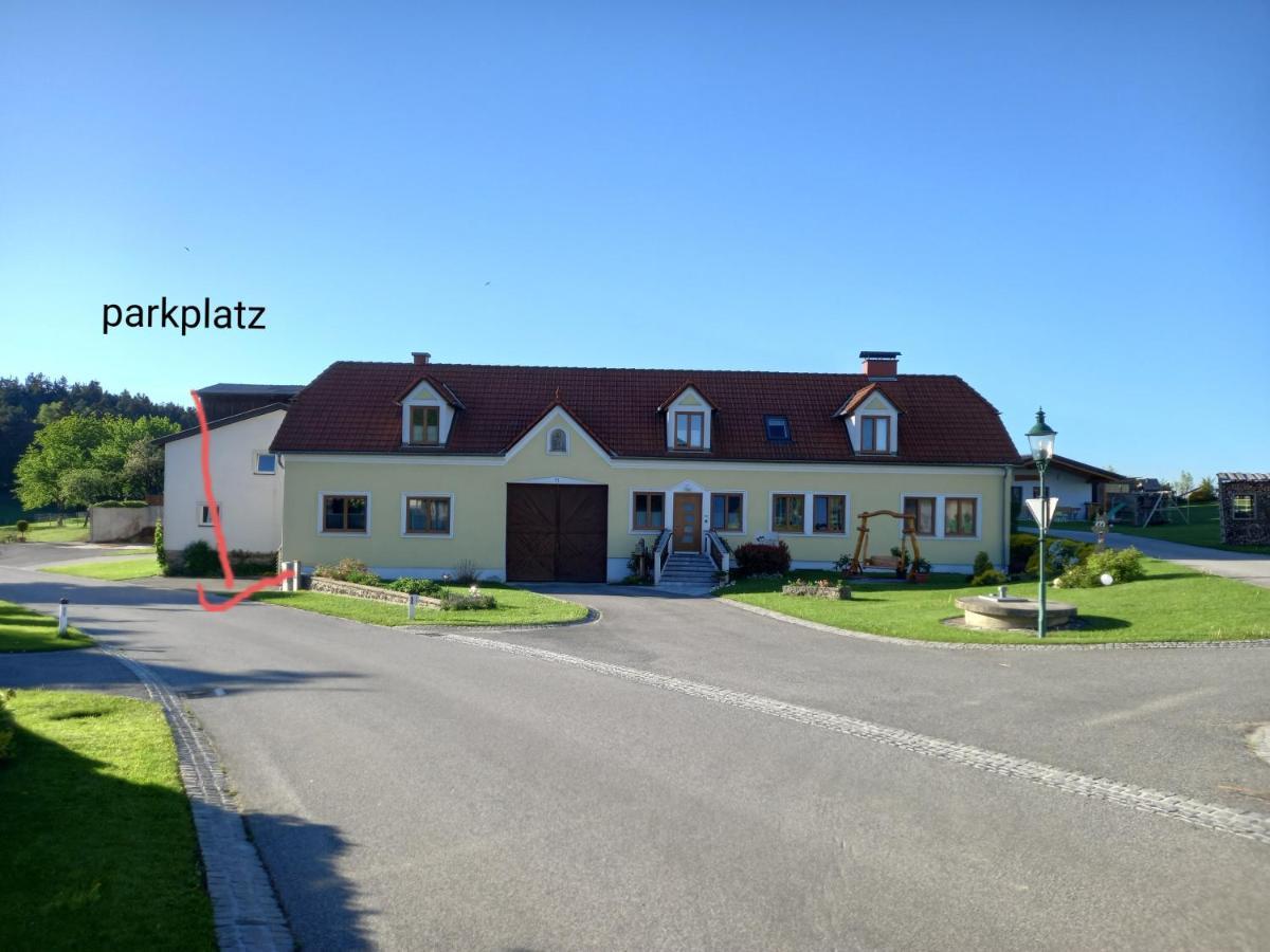 Apartment Am Alpakahof Hahn Grafenschlag Екстериор снимка